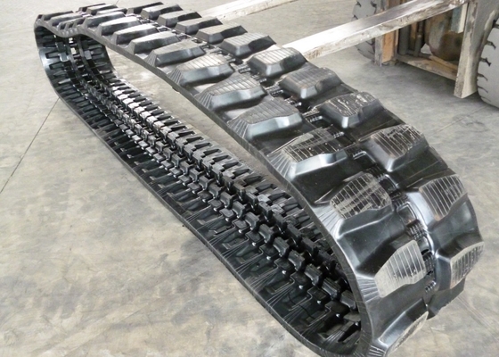74 largura Jointless de Rubber Tracks 450mm da máquina escavadora das relações
