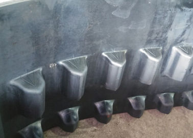 A borracha preta do carregador da trilha segue o peso leve de 42 relações 380 x 102 x 42mm
