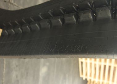 130 quilogramas 13&quot; as trilhas de borracha da máquina escavadora personalizaram o tamanho para a trilha 328 do lince 325