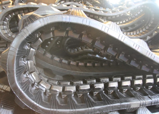 74 largura Jointless de Rubber Tracks 450mm da máquina escavadora das relações